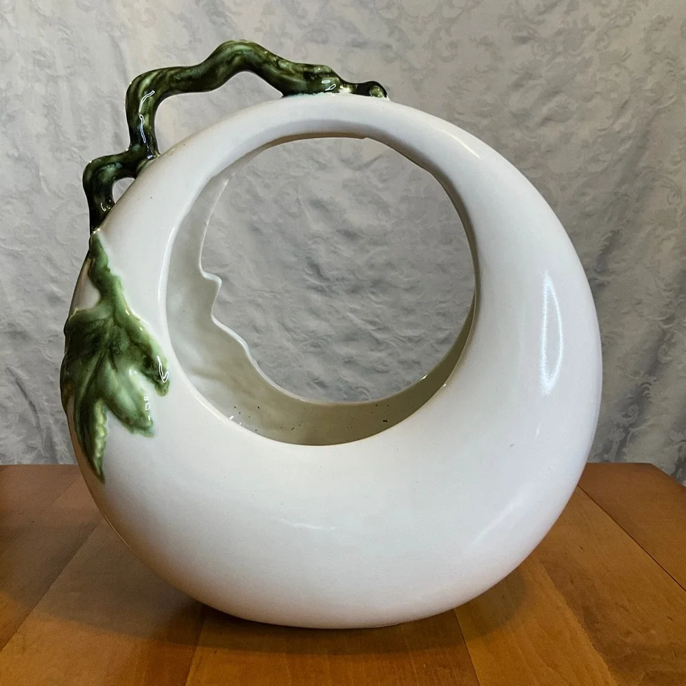 Hull Vintage Tokay USA‎ Ceramic Moon Basket Planter Green Grapes Vine MCM 11in